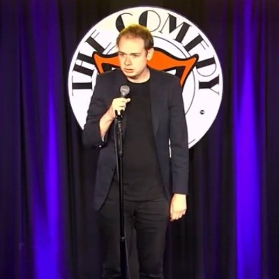 I tell jokes on stage.

https://t.co/uBcSJn4yRx