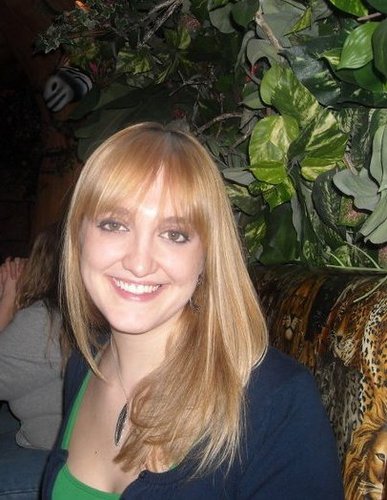 Interior design grad student, tree-hugger, people-lover, aspiring world-changer. 3