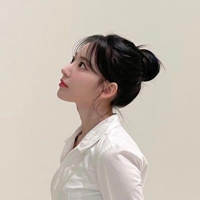 sakooya's profile picture. Portrayed.⠀:   𝓐  flower that blooms beautifully when the spring breeze approaches the fairy land, 𝑴𝒊𝒚𝒂𝒘𝒂𝒌𝒊 𝑺𝒂𝒌𝒖𝒓𝒂.  (1998)