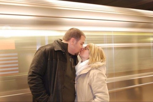 IsolaSara's profile picture. 