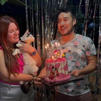 Curicana. Nacida hace 29 veranos. Comprometida con Cristian Daniel. Ex Marista. Pisciana loca y bipolar. Mamá gatuna de Kirby 🐈 y futura🤰🏻