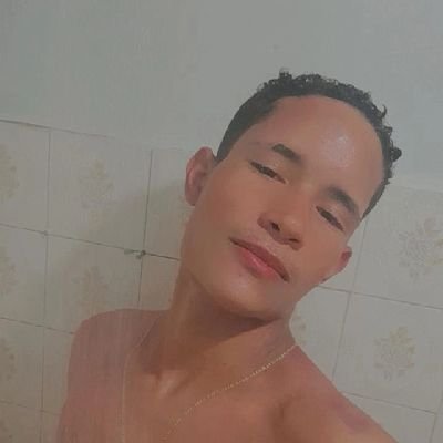 Gay
De Brasília df
Morando em patos de minas