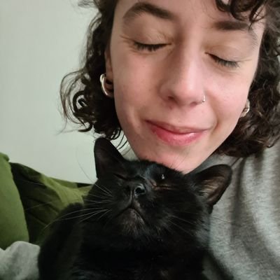 🌿 cat mama / love plants, feminist witchcraft, anthropology and herbalism /advising on refugee family reunion