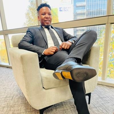 Admitted Attorney of the High Court SA.
Director:Mulamula T attorneys// Non-Executive director at COJ Tourism companies.  
#FathertoBabyGirl
Psalm 23🙏