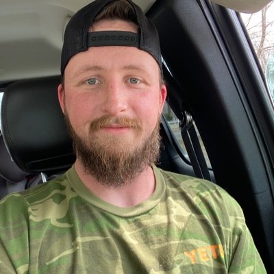 aronakon421's profile picture. 