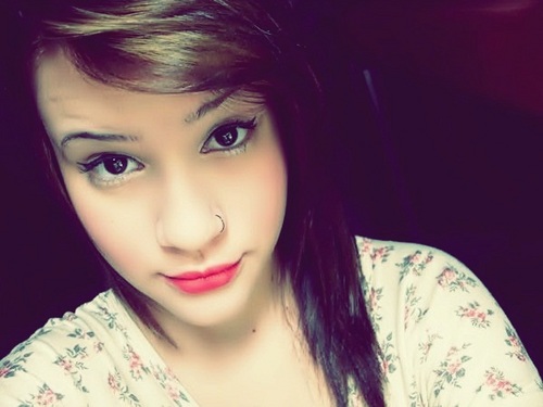17 anos, taurina, Perfeccionista, Sensível, Impaciente, Idiota, Insegura, Fora de controle. Deus. Fotografia.internet,música.