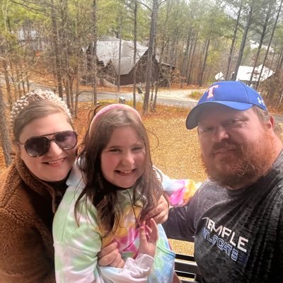 ohcoachswife's profile picture. Coach's wife 🏈, surviving{ish} 🧟‍♀️tweenhood 👧🏼, Unpopular, Reality TV addict, Enjoyer of🍷 & obsessive over a clean home