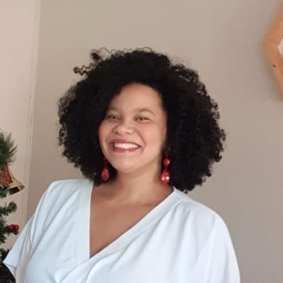 ThereseBeharrie's profile picture. Romance author. Mom of twins. Curly hair and broad shoulders are my brand. From 🇿🇦 Rep @millercallihan.