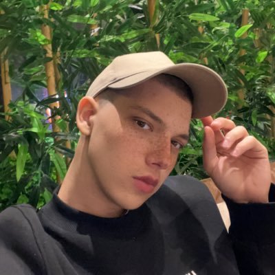 mirhatx's profile picture. 