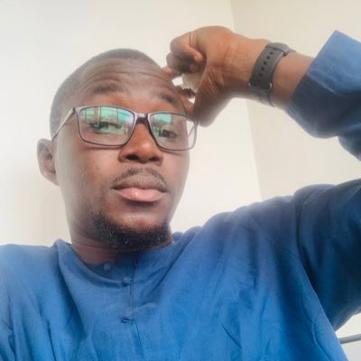 don't compare your life👤 to others👥.there's no comparison betwen the sun🌅 and the moon🌃,theye shin💥 when it's ther time.