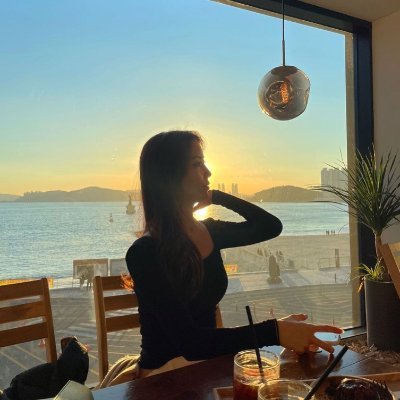 KayDelma1's profile picture. Sleep when tired and smile when awake.
⛺ #camper4life