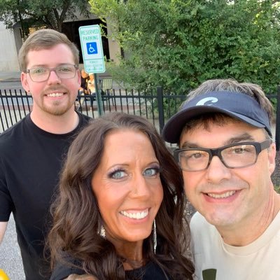 1hottl09's profile picture. 