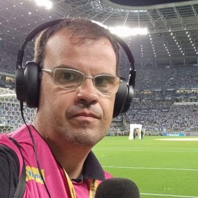 Setorista de Grêmio na Rádio Gama Esportiva e artista 3D.