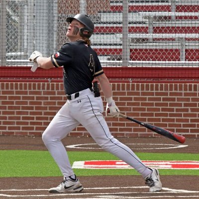 #4 Amarillo High School Class of 26’ 3.5 GPA
6’0 185 lbs Pitcher (LH), 1st base
Off-speed athletics, football