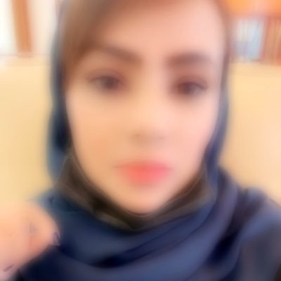 أكاديمية، مهتمة بالشؤون السياسية والإعلامية. حساب شخصي