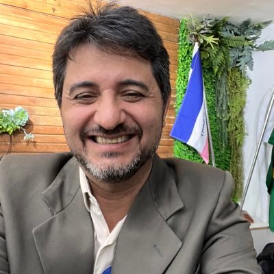 Empresário e sonhador de um Brasil melhor e com uma justiça que respeite as leis.