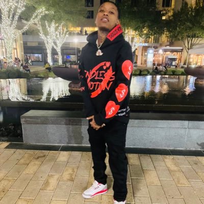 🗣it’s like you goin eat💰 or you goin starve , either you goin hustle 💰or you rob 💯🆗... Snapchat: quanloc10 👻 TikTok: quanloc0622