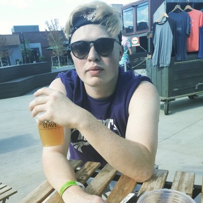 a_red_head_'s profile picture. 