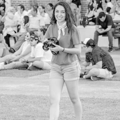 capturo historias con mi cámara, lloro de emoción cada que edito fotos y aquí les comparto tantito (mucho) de todo este proceso.