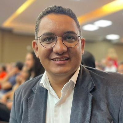 Cientista Político, Sociólogo. PhD Ciência Política
Apaixonado pela América Latina e pelos sertões brasileiros. Professor na UnB. Diretor Financeiro na ABRAPEL.