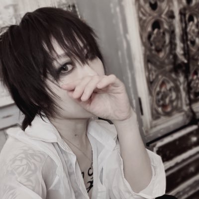 Mo15gg's profile picture. 🍄ギラー、コス、絵、唄やります。PIERROT、L'Arc～en～Ciel、ラウド系洋楽、Cage9、DOPE、illnino、等々、ナマケモノマニア🦥❤️