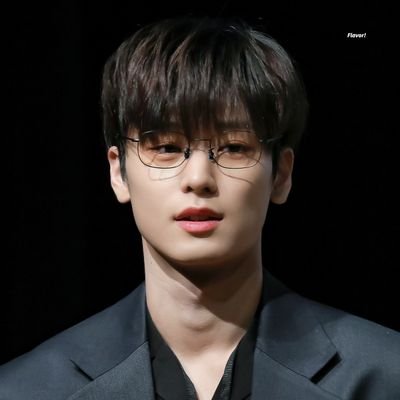 Seeping into the soporific syncopation of the strains with Heaven's entrusted voice, Lee Juyeon. (1998)