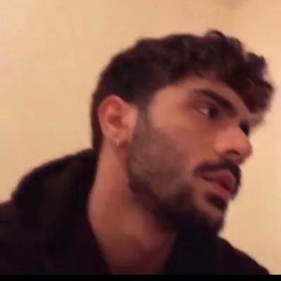 ffaaiisal132's profile picture. يادوب شهيق وزفير بس
