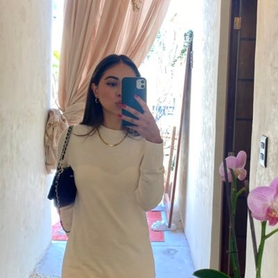 Instagram- ximenafloresh