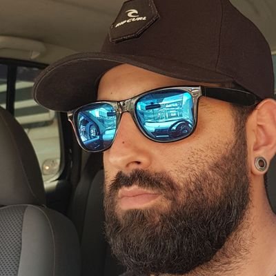 “Para que levar a vida tão a sério, se a vida é uma alucinante aventura da qual jamais sairemos vivos”