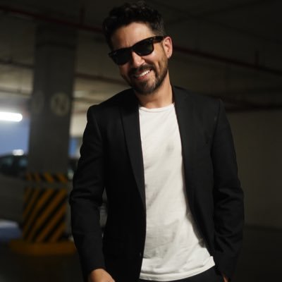 Conductor ( TV Host ) Televisa- Voz Comercial- Actor - Locutor ExaFm - danielaguilarg@live.com.mx https://t.co/1IQOE9DaLr