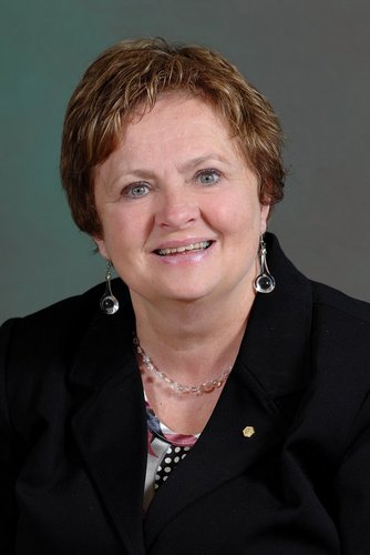 HebertAnne's profile picture. Gestionnaire d'une équipe de spécialistes hypothécaires chez Desjardins
Je partage ma vie entre le travail,les bons moments en  famille ,et le plein air .