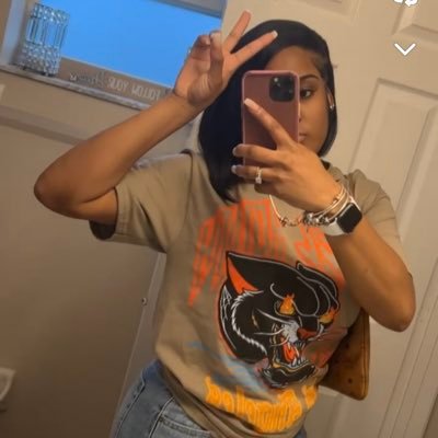 Happy Wife👰🏽♀️🤍 Mom of 3👩👧👦👶🏽💕IG:Finesschloe_ SC:Chloelove1995