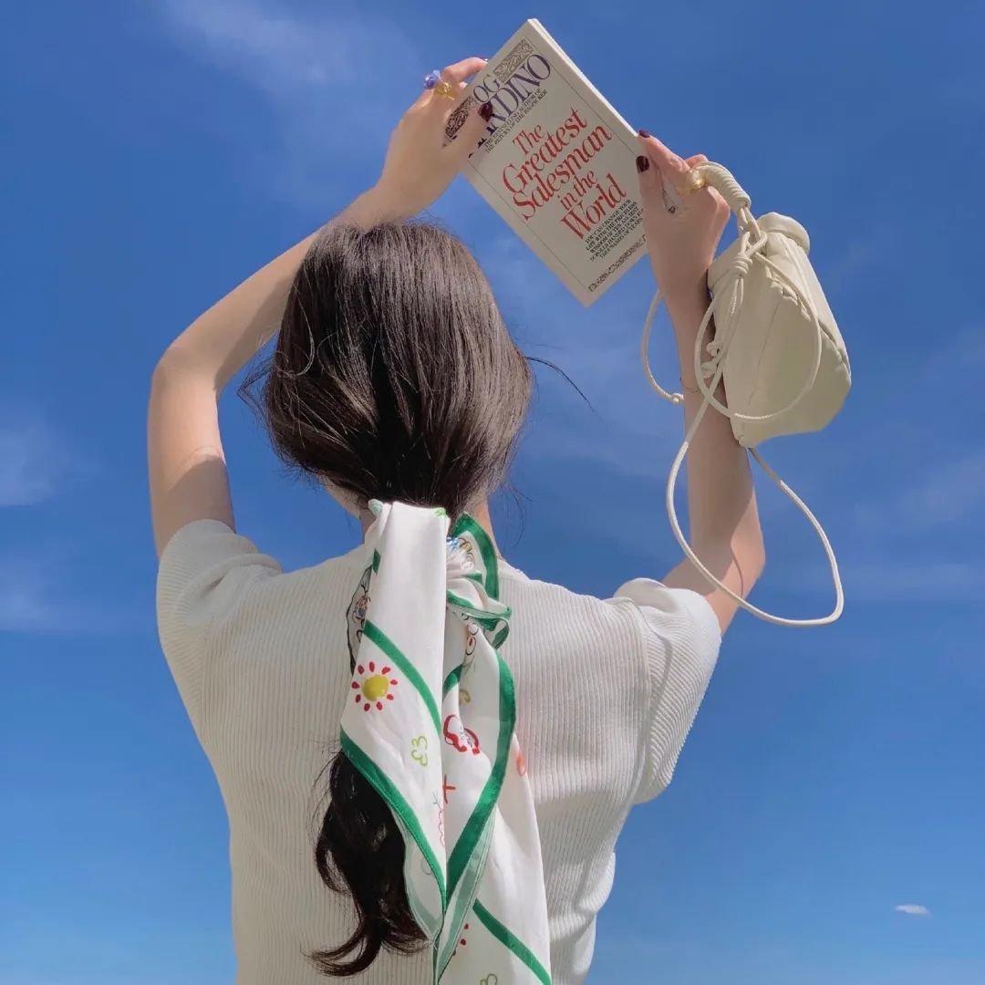 Marta3077449784's profile picture. you are as warm as the star.