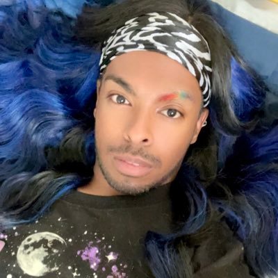 JayLovezMusic's profile picture. A shy guy that loves doing hair making friends and living life. Snapchat: @jaylovezmusic ✨🌟✨ 💛🤍💜🖤