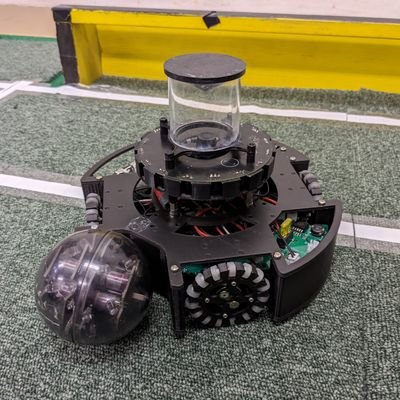 グンマー帝国の誇り高き高崎高校の公式ロボットアカウントです。コロナで、先輩からのロボットの引き継ぎがなくなったので、実質2年目(2022現在)です。主に、ロボカップジュニアのライトウェイト部門に参加しています。ロボにかかわらず色々投稿したいです。中の人はロボはあまり開発してません。