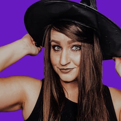 *This exists to announce streams - updates are on Instagram*
Old School RuneScape Mommy. Wine enthusiast. books. gaming. Lego. i am silly. #noobieswithboobies