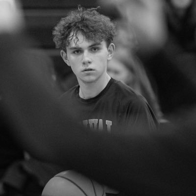 ZachColl_'s profile picture. ‘𝟚𝟝 CVHS | 5’10 Guard