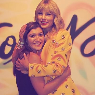 Taylor Swift enthusiast since ‘08. Taylor Nation noticed x8 Taylor noticed x1. ✨MET TAYLOR 8/22✨