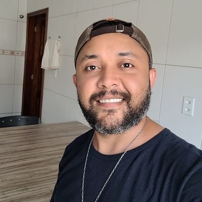 Às vezes fazemos muito por pessoas que não merecem nada.
(Joseph Lima)