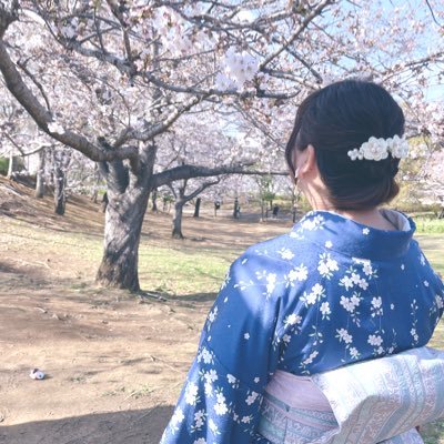 着物が好きです👘💕／夫と息子Love💖／気軽に話しかけてやってください✊🏻💕 ／無言フォロー失礼します🙏🏻💦／着物に似合う小物をぼちぼち販売中です🪡🧵(元巫女さんの手仕事屋)／関東在住🏠 #着物友達募集中 #着物好きと繋がりたい