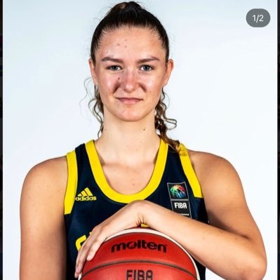 6’1 /184 cm - SG/Forward - Class of 2024. Swedish national team U16, U18 🇸🇪 Alvik Basketball Club, SBL Dam - Swedish first league    IG: oliviaharm10