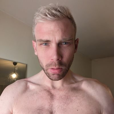 NSFW 18+. Top 2% OF. 1m96; 20cm https://t.co/ZEZyDc0raP