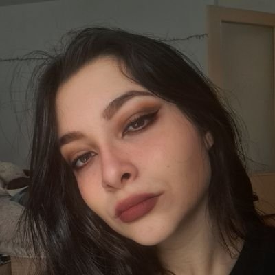 Be a bright soul in a dark world 🌈⚡~ Witch🔮~INTP/J~ Law student 👩🎓~20~💙Ravenclaw
Favorite bands -5SOS, BVB, BMTH, The Vamps, Palaye Royale, SWS,MCR etc...