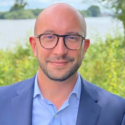 🇨🇵 Maire de @sainteluce
| Conseiller @NantesMetropole en charge de la Loire, du patrimoine et de l'archéologie | 
Président Loire Océan Développement