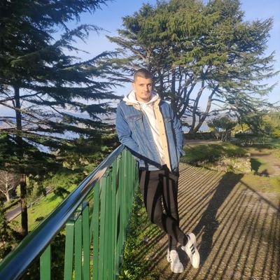 SamuelAR94's profile picture. 