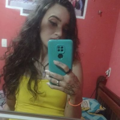 LuanaKinagi's profile picture. Pequena escritora do Twitter 🐦❤️

Mamãe de primeira viagem 💖 Isabella Helena 💖