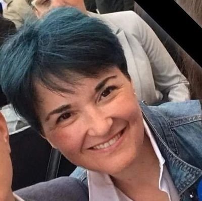 🇪🇦 Madre. Lectora inquieta. Independiente. De cuerpo y alma béticos. La universidad pasó por mí. Miro estrellas.