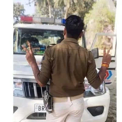 Working in Patna Police.  Supporting Priyanka Chahar Choudhary Forever. It's Fan Account.