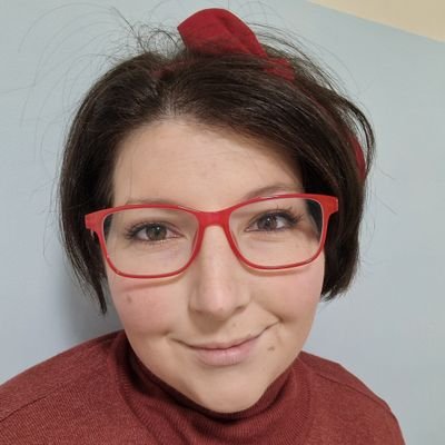 Studying Msc Dementia, fur mum to four greyhounds, OT Associate Practitioner, military wife, veteran and all round animal obsessed.