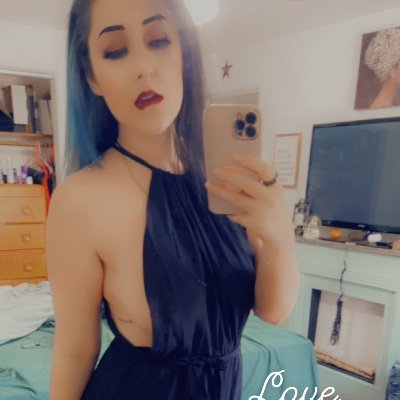 Financial Dominatrix; I am the fetish, now shut up and pay me 😇🖤😈|💲33 initial tribute |💲99 unblock | $badbitchmagick 💸 18+ only